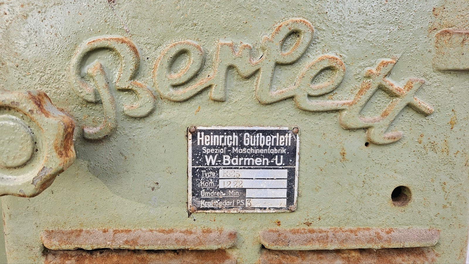 beugelzaagmachine Berlett, Ophalen