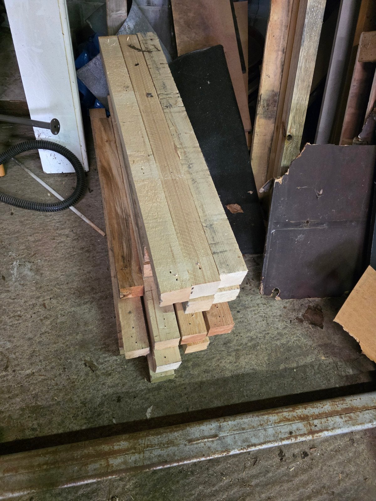 houten balken, Doe-het-zelf en Bouw, Ophalen, Zo goed als nieuw, Minder dan 200 cm, Balk