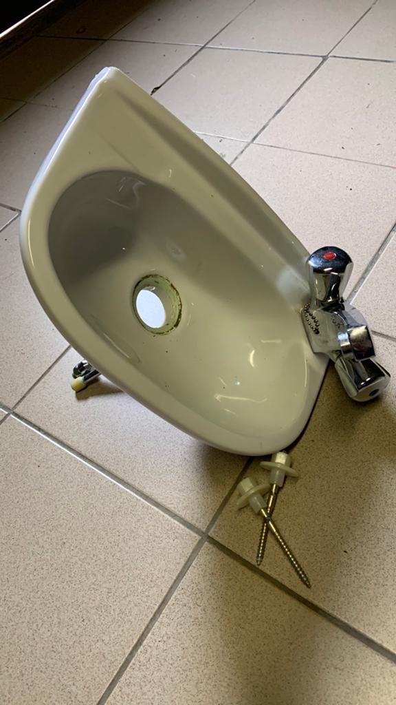 Handwasbak en mixer, Ophalen, Gebruikt, Wasbak of Wastafel