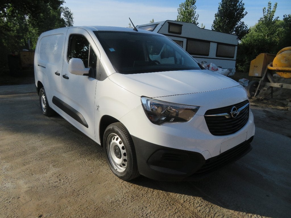 Opel Combo 1.5 Turbo - L2H1 - 2021 - 119.497km - €6d, Voorwielaandrijving, Stof, 4 cilinders, Wit