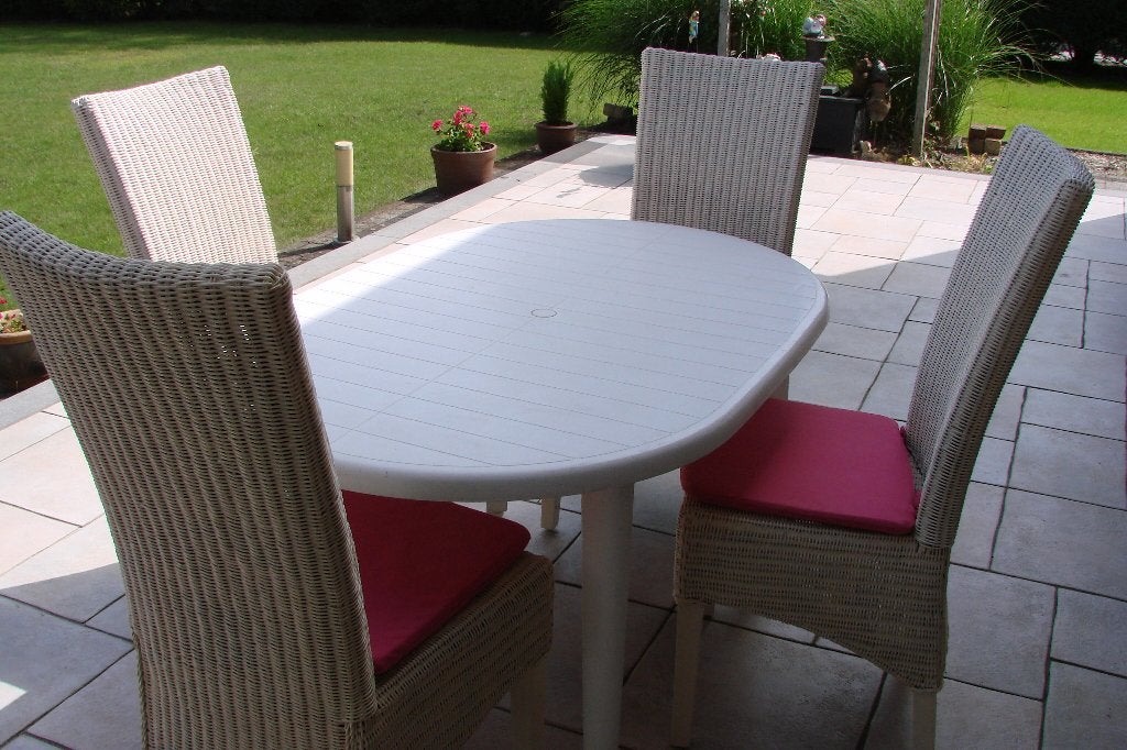 4 rotan stoelen: wit, Tuin en Terras, Ophalen, Zo goed als nieuw, Rotan