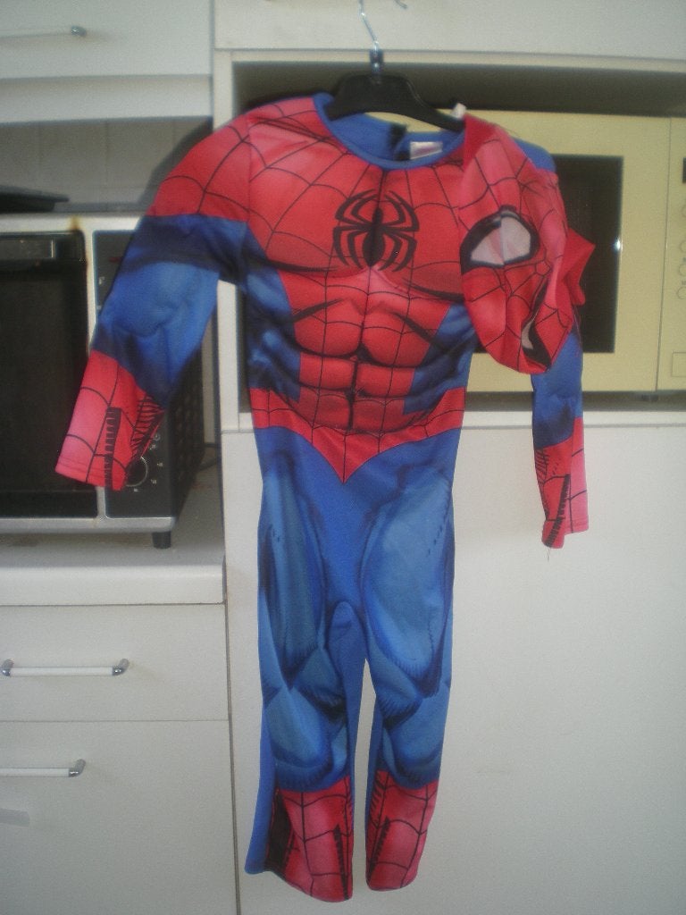 gespierd spidermanpak met masker, 3- 5 jaar, Enlèvement ou Envoi, Comme neuf