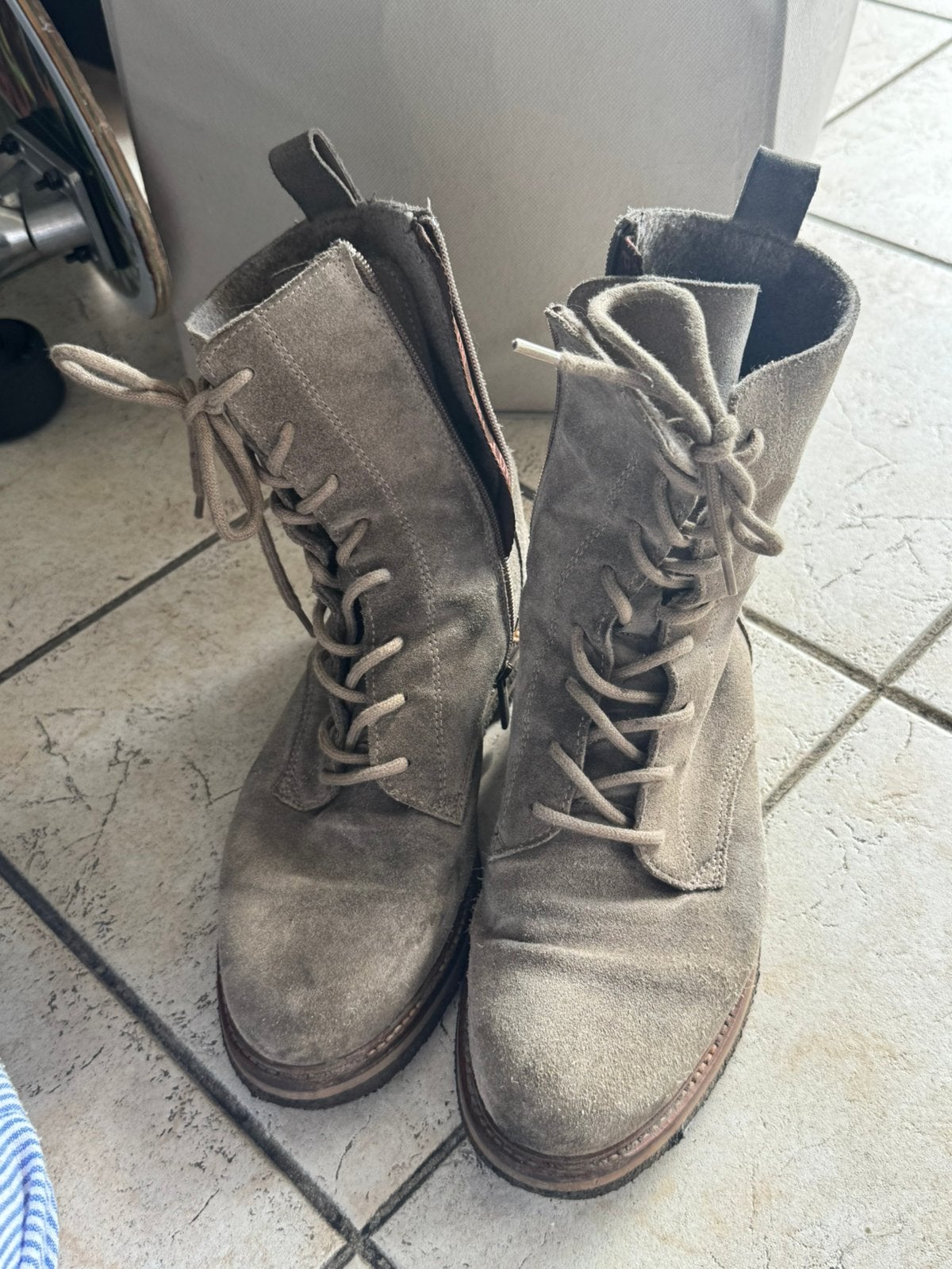 Bottes à lacets en cuir suédé Marc O'Polo -Taupe — Taille 39, Enlèvement, Comme neuf, Beige