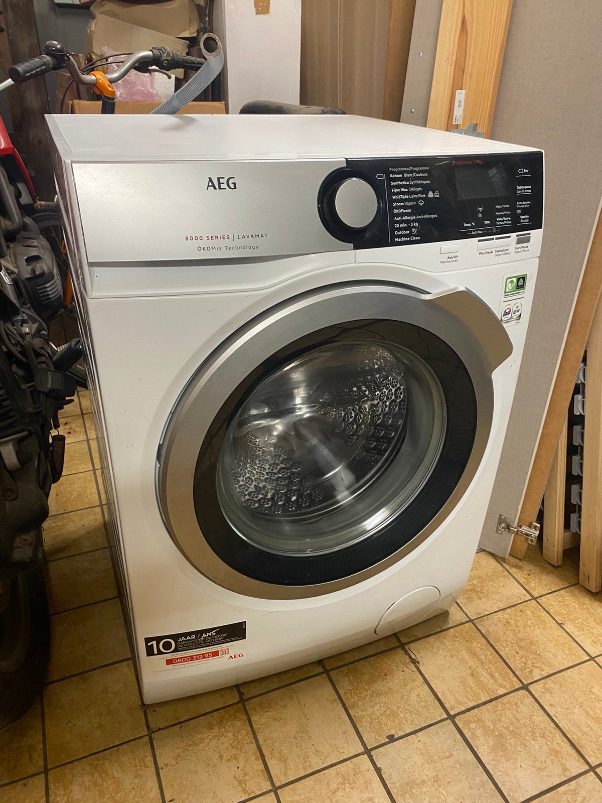 AEG wasmachine, Elektronische apparatuur, Ophalen, 8 tot 10 kg, 90 tot 95 cm, 1600 toeren of meer