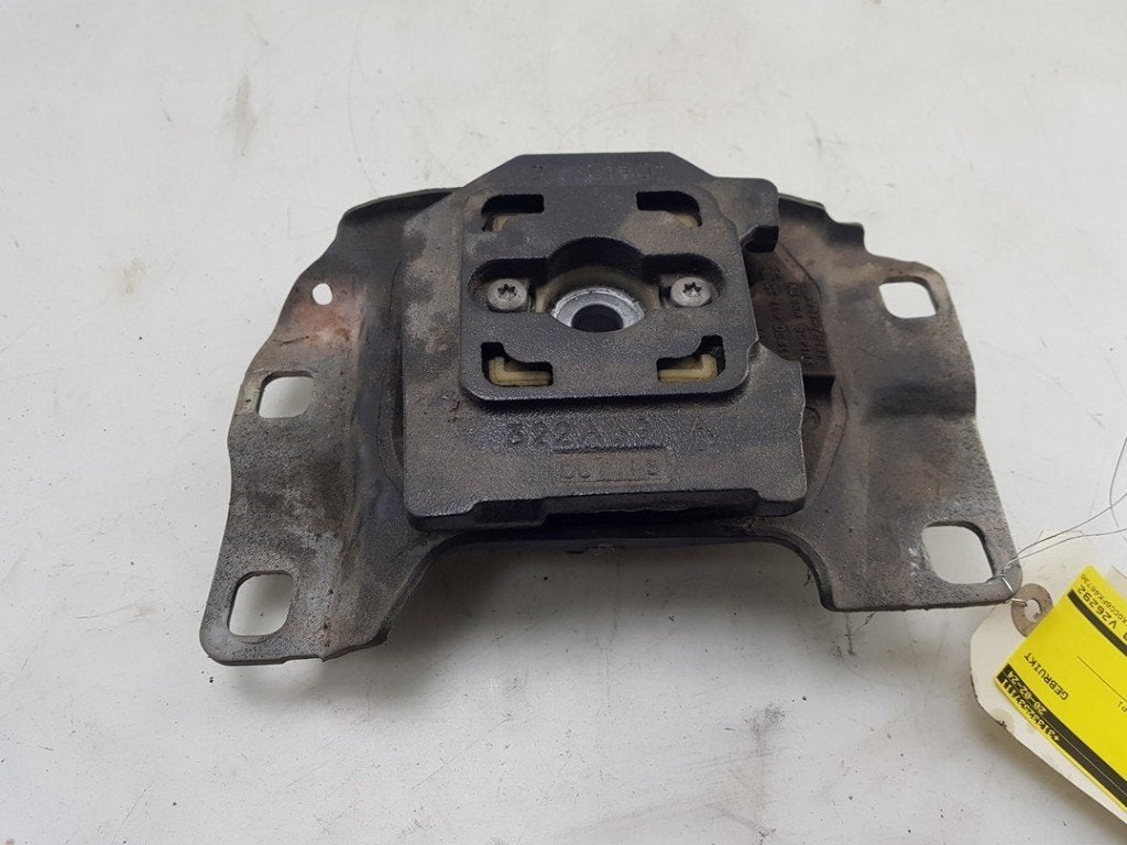 SUPPORT BOITE DE VITESSES Ford Focus 3 Wagon, Utilisé, Ford
