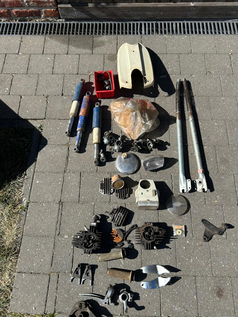 Onderdelen honda amigo/novio, Fietsen en Brommers, Ophalen of Verzenden