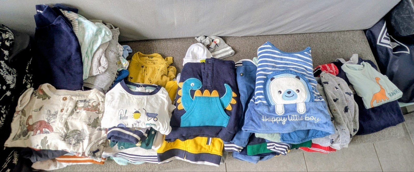 Lot de vêtements bébé garçon Naissance à 9 mois, Enfants & Bébés, Enlèvement ou Envoi