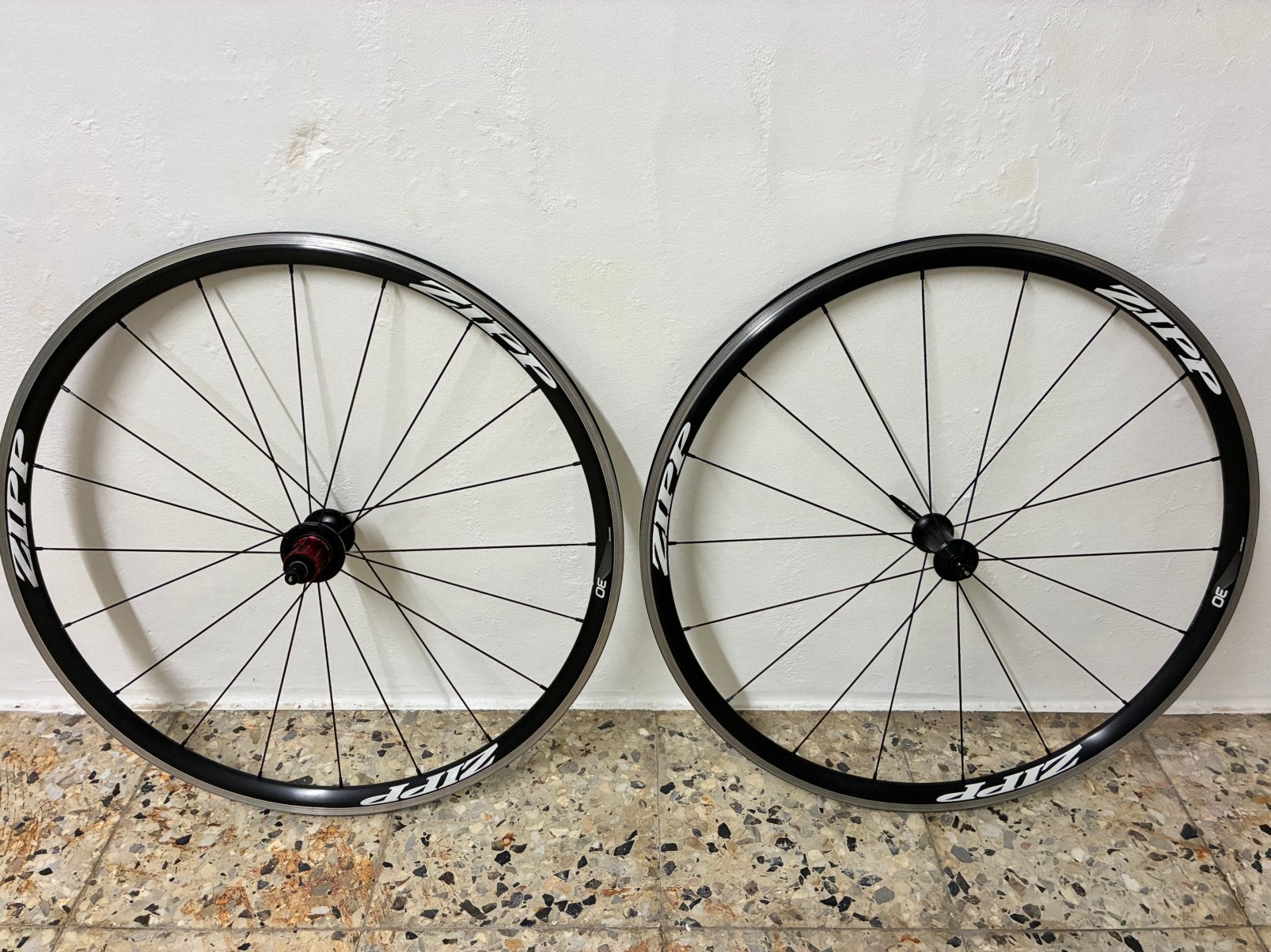 Setje Zipp 30 voor velgremmen, Vélos & Vélomoteurs, Enlèvement, Utilisé, Aluminium, Racefiets