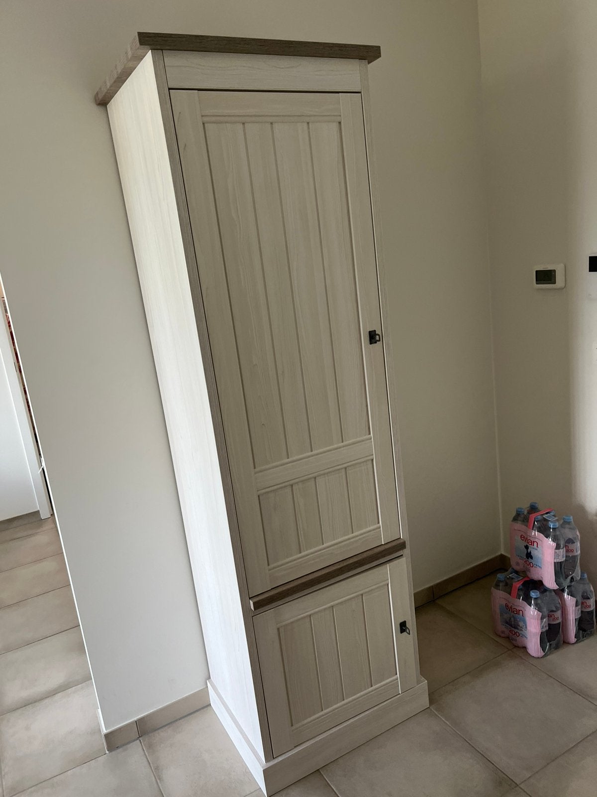 Kolomkast smal York crystal oak, Huis en Inrichting, Ophalen, Zo goed als nieuw