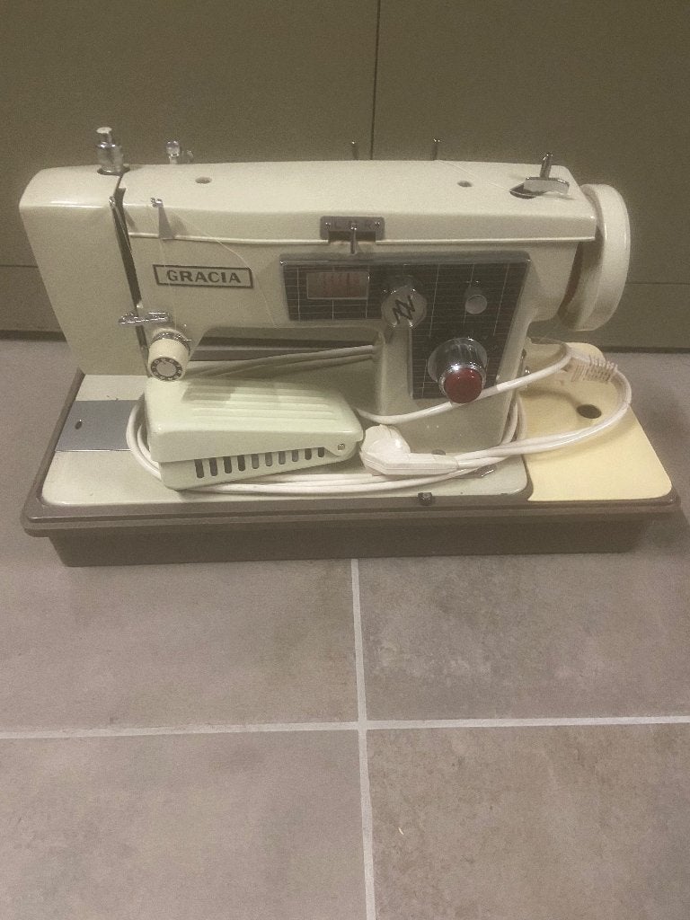 Naaimachine Gracia, Ophalen, Gebruikt, Naaimachine, Overige merken