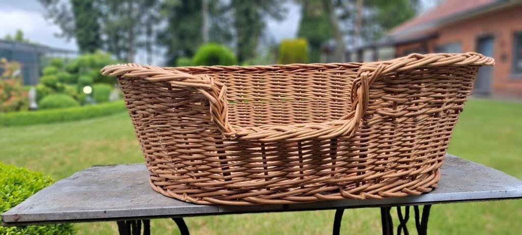Rieten mand hond of kat maten 80x60x30 cm, Ophalen