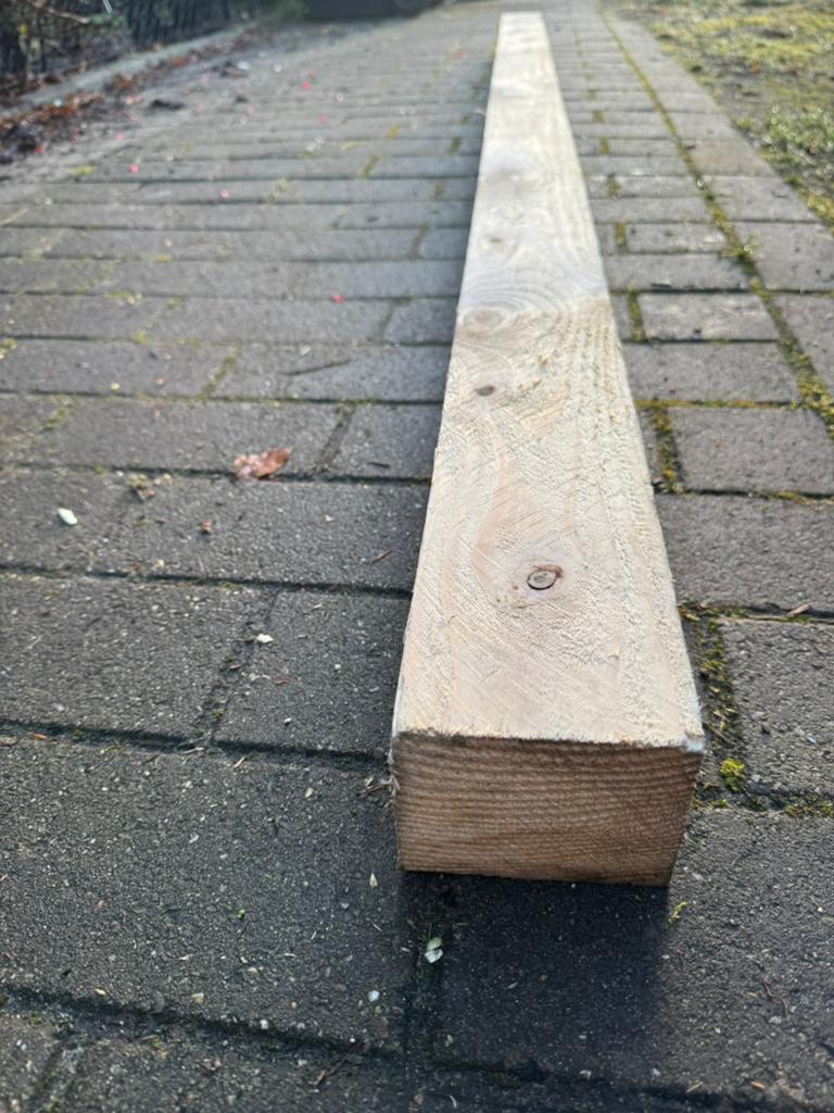 Stevige houten balken verschillende afmetingen(zie foto’s), Ophalen, Zo goed als nieuw, 180 tot 250 cm, Balken