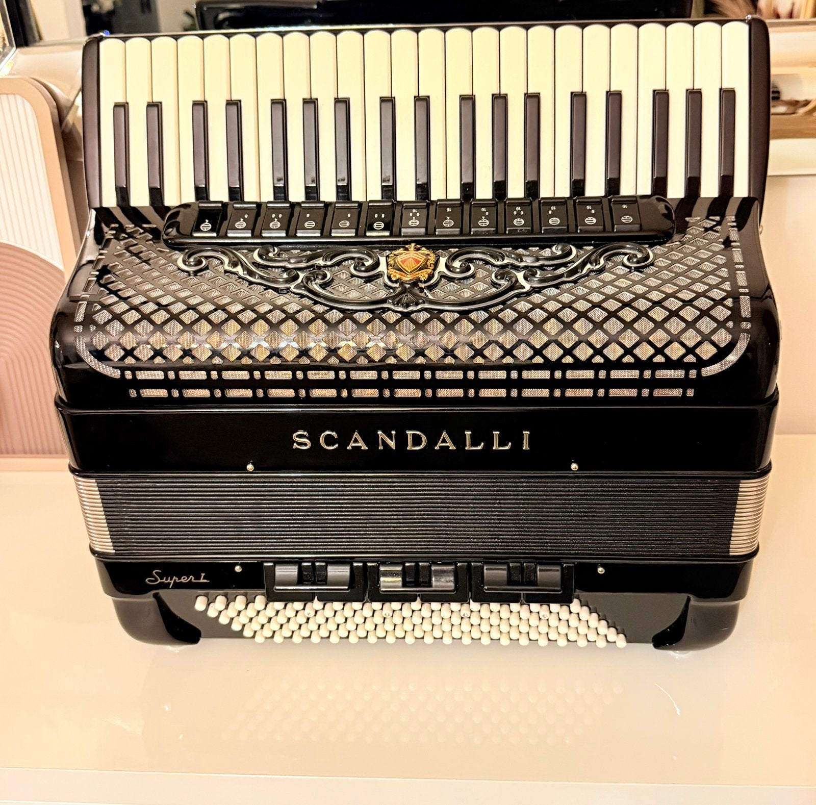 Accordeon Scandalli Super L 2+2 Cassotto, Musique & Instruments, Accordéons, Enlèvement ou Envoi, Comme neuf, Scandalli