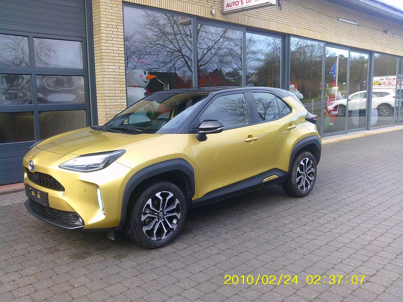 Toyota Yaris Cross dynamic 1500benzine hybrid (bj 2023), Auto's, Toyota, Automaat, Stof, Gebruikt, Adaptive Cruise Control