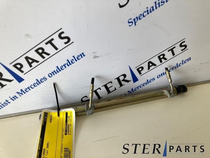 Cabriodak cilinder van een Mercedes SLK, Gebruikt, -, Ophalen of Verzenden, -