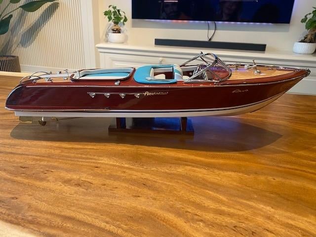 Riva Aquarama 1:10 87 CM wit blauw leder echt hout, Ophalen of Verzenden, Nieuw, Groter dan 1:32