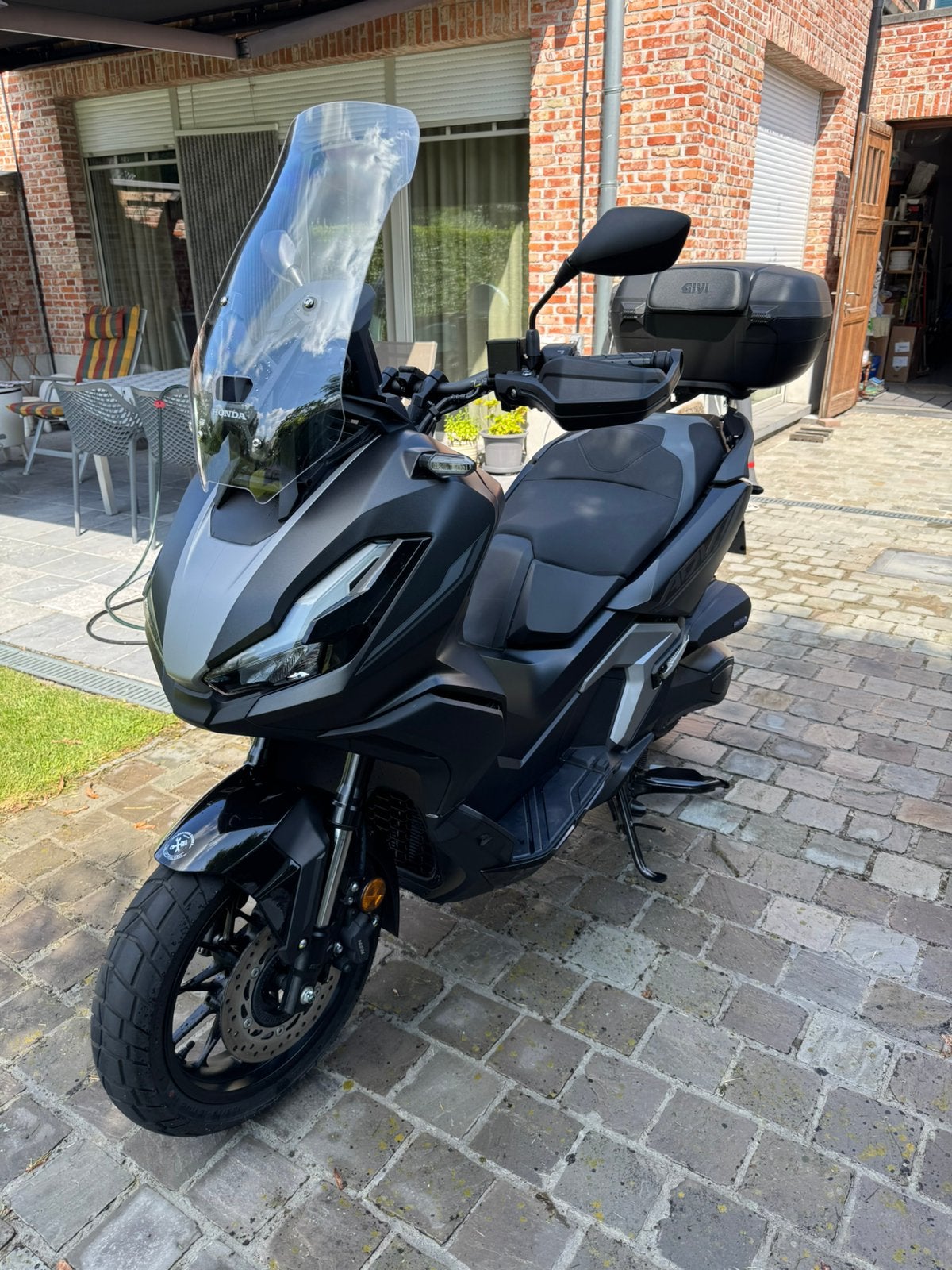 Honda adv 350 Topcase 10/2025. 1960km, Motoren, Scooter, LED Verlichting, Occasion, Particulier