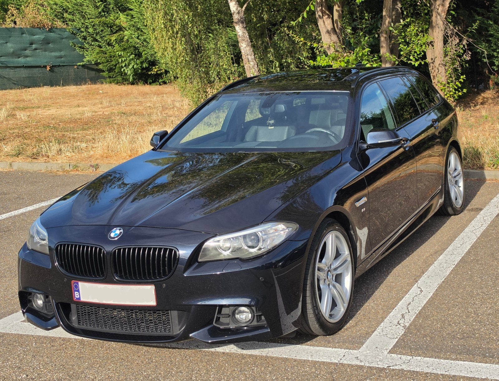 BMW 520d F11 M-Paket Facelift avec Contrôle technique, Autos, Cuir, Euro 6, Entretenue par le concessionnaire, Noir