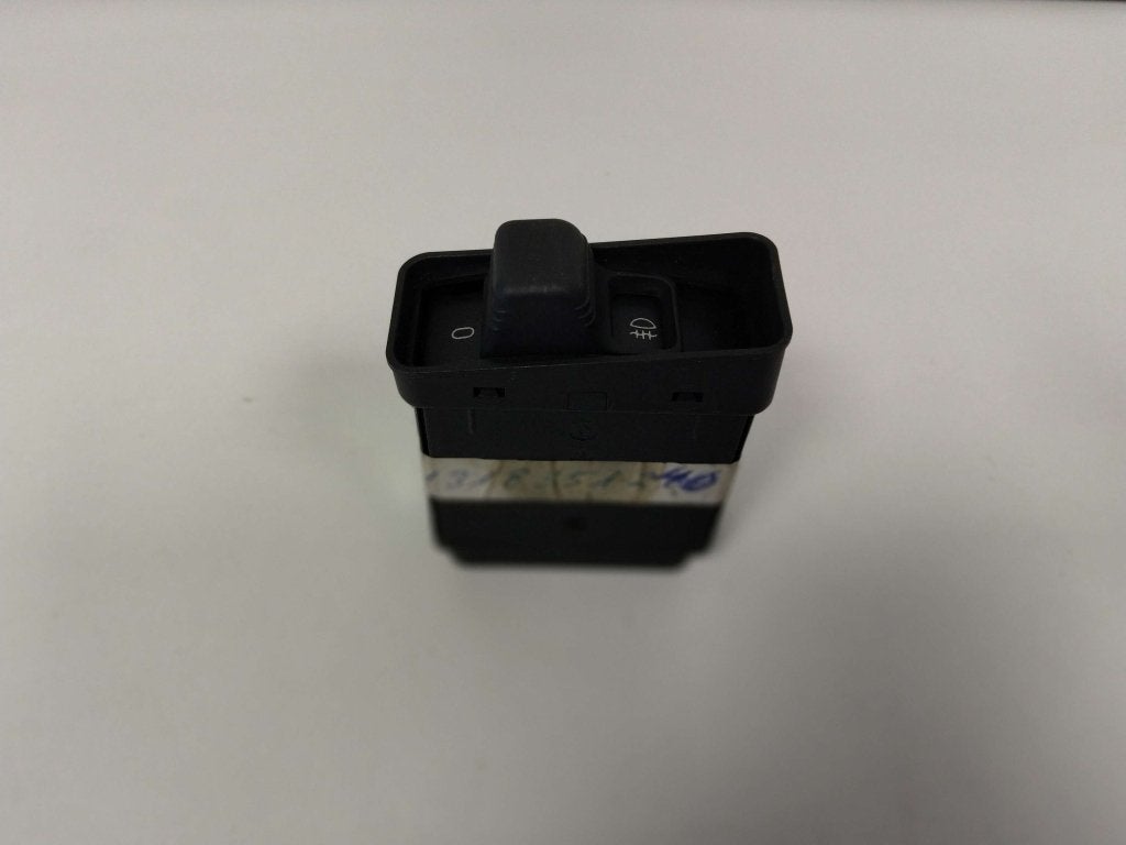 BMW E34 5 serie schakelaar mistachterlicht 61318351240 NIEUW, Auto-onderdelen, Dashboard en Schakelaars, Niet ingevuld, Niet ingevuld