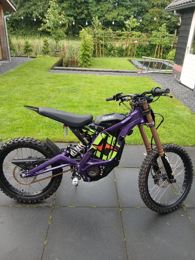Gloednieuw! surron lightbee X 2025 Paars (PRIJS STAAT VAST!), Fietsen en Brommers, 0 cc, Ophalen, Overige merken, 0 versnellingen