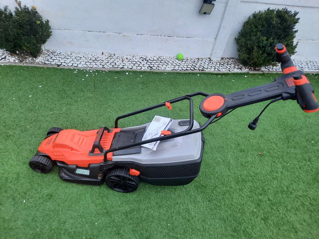 Black+Decker elektrische grasmaaier met opvangbak, Enlèvement, Comme neuf, Tondeuses à gazon électriques, Bac de ramassage