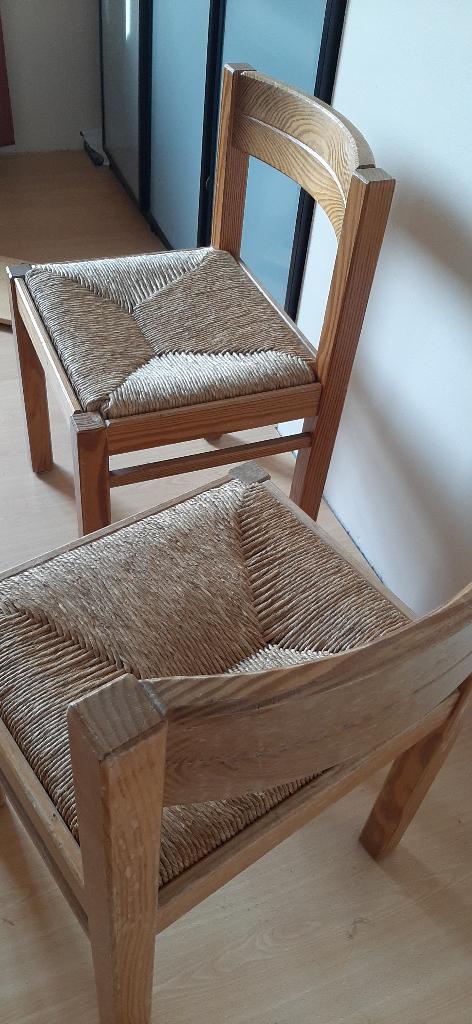 Zweedse stoelen in dennenhout met rieten zittingen., Ophalen, Gebruikt, Overige kleuren, Hout