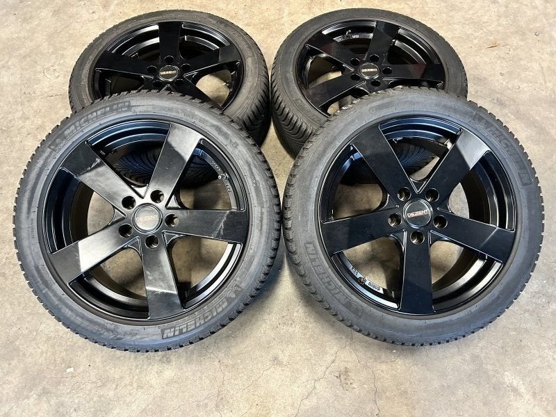17 inch Dezent velgen + winterbanden Volkswagen Golf / Audi, Autos : Pièces & Accessoires, Pneus et Jantes, Pneus hiver, -, 17 pouces