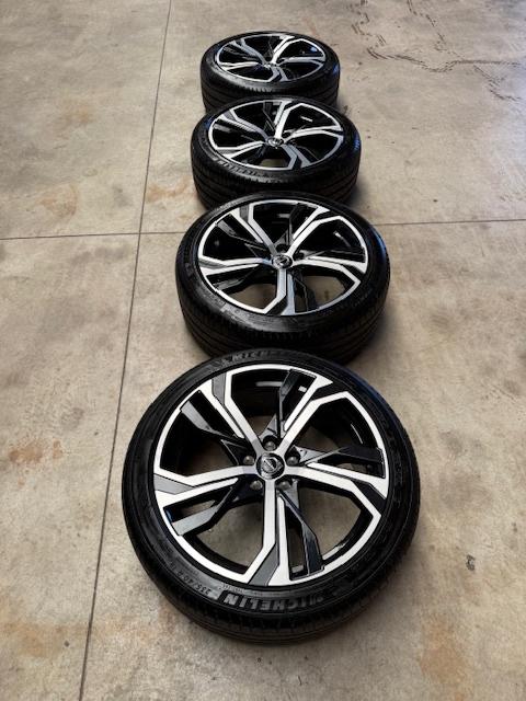 19" Nieuwe Orginele Alu Velgen+banden michelin Volvo V60-S60, Auto-onderdelen, Banden en Velgen, Nieuw, 235 mm, Band(en), Personenwagen