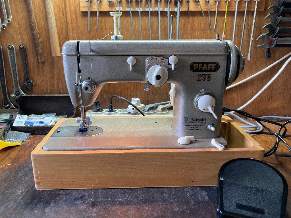 Pfaff 230 semi industrie - voor zware materialen/leer, Ophalen, Naaimachine, Industrieel, Gebruikt