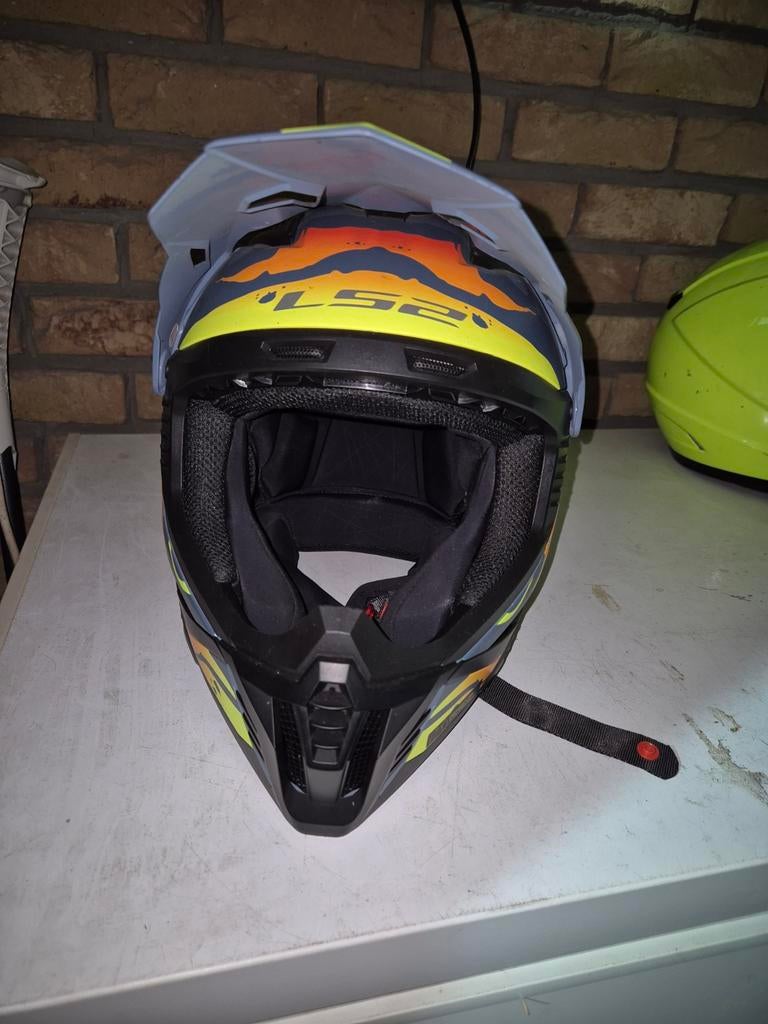 Moto helm, Ophalen
