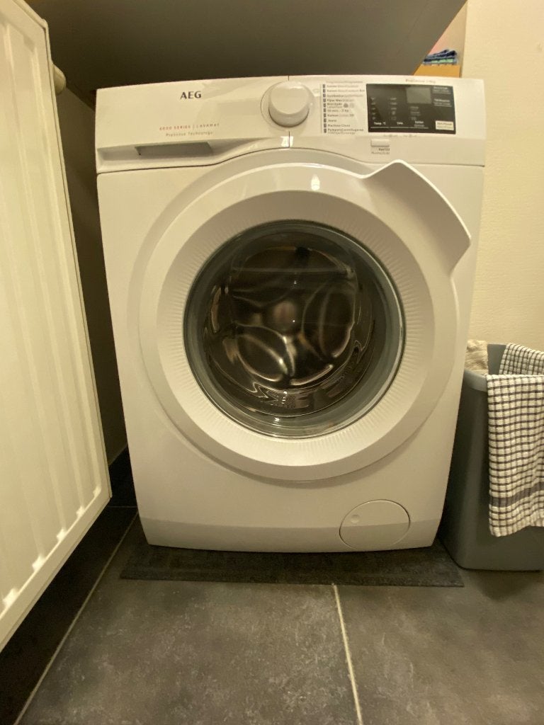 Wasmachine AEG, Ophalen, 6 tot 8 kg, Gebruikt, Voorlader