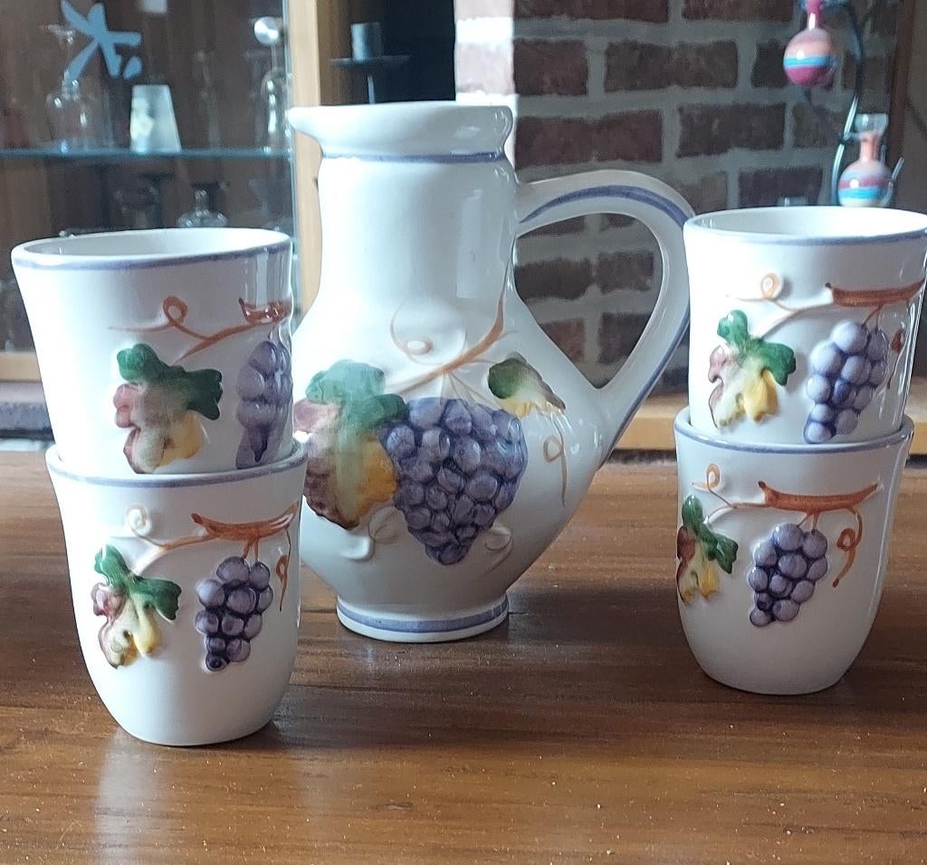 Pichet à vin et gobelets en faïence (Portugal), Enlèvement, Comme neuf, Céramique, Autres types