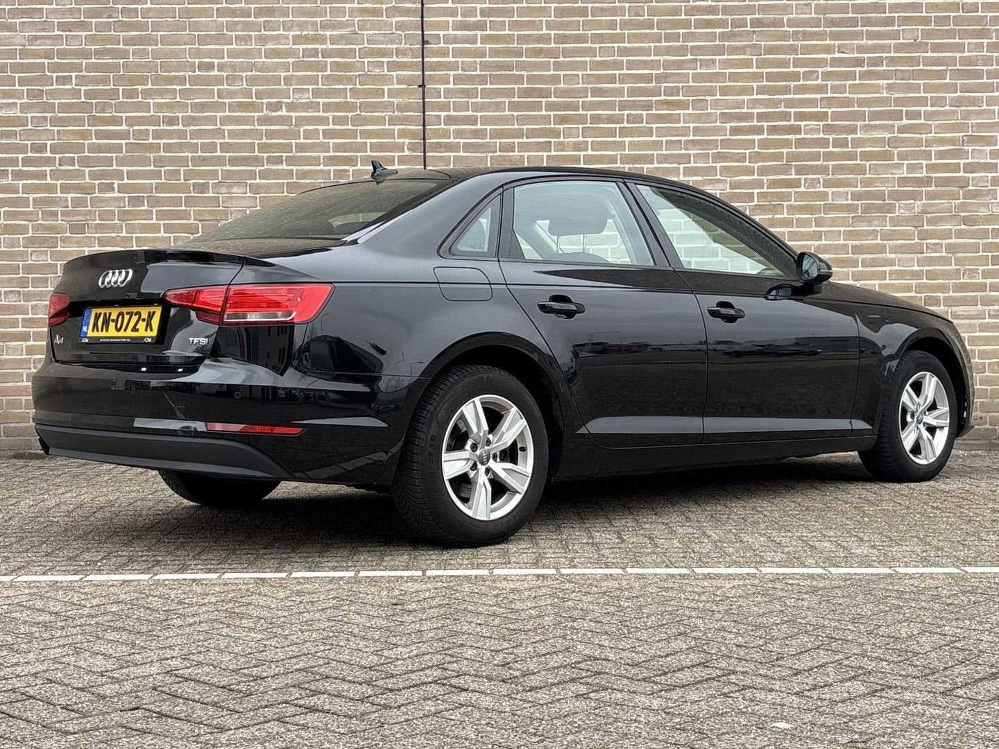 Audi A4 Limousine 1.4 TFSI | € 8.200,- NETTO! | Climate | Cr, Electronic Stability Program (ESP), Achat, Entreprise, Boîte manuelle