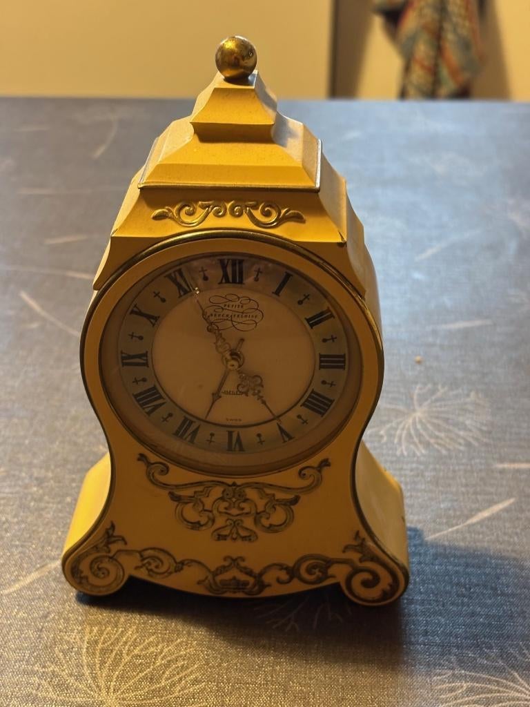 L'élégance horlogère : La Petite Neuchâteloise par Jaeger, Antiek en Kunst, Ophalen