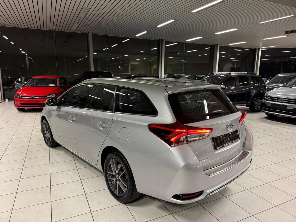 Toyota Auris 1.3i 73kW Benzine Euro 6b, Autos, Toyota, Achat, Euro 6, Entreprise, 5 portes