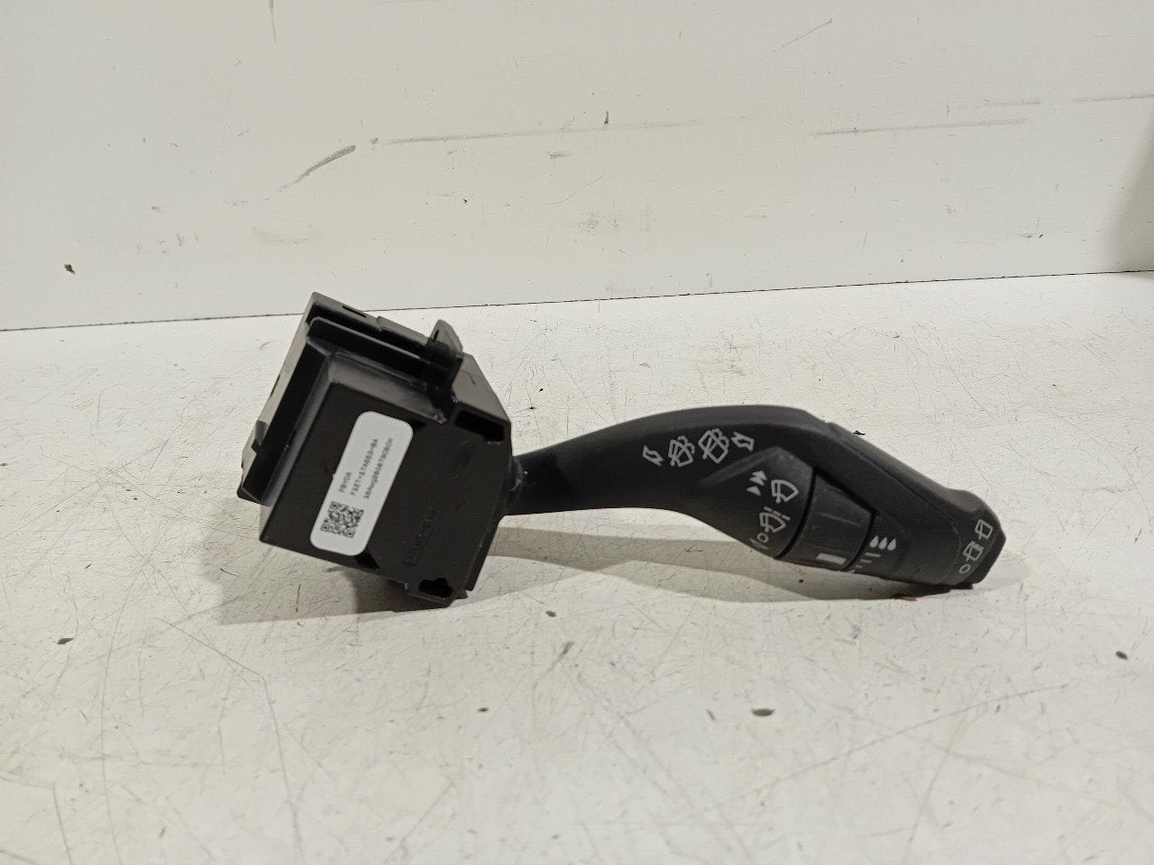 Ruitenwis schakelaar Ford Grand C-Max, Onderdelen@venauto.nl, Van der Ven Autorecycling B.V., Ettenseweg 76, 4706 PB Roosendaal, The Netherlands