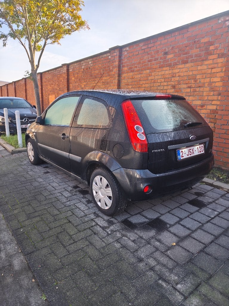 Te Koop: Betrouwbare Ford Fiesta MK5 (2006) – 1.3 Benzine, Auto's, Voorwielaandrijving, Stof, 50 kW, Zwart