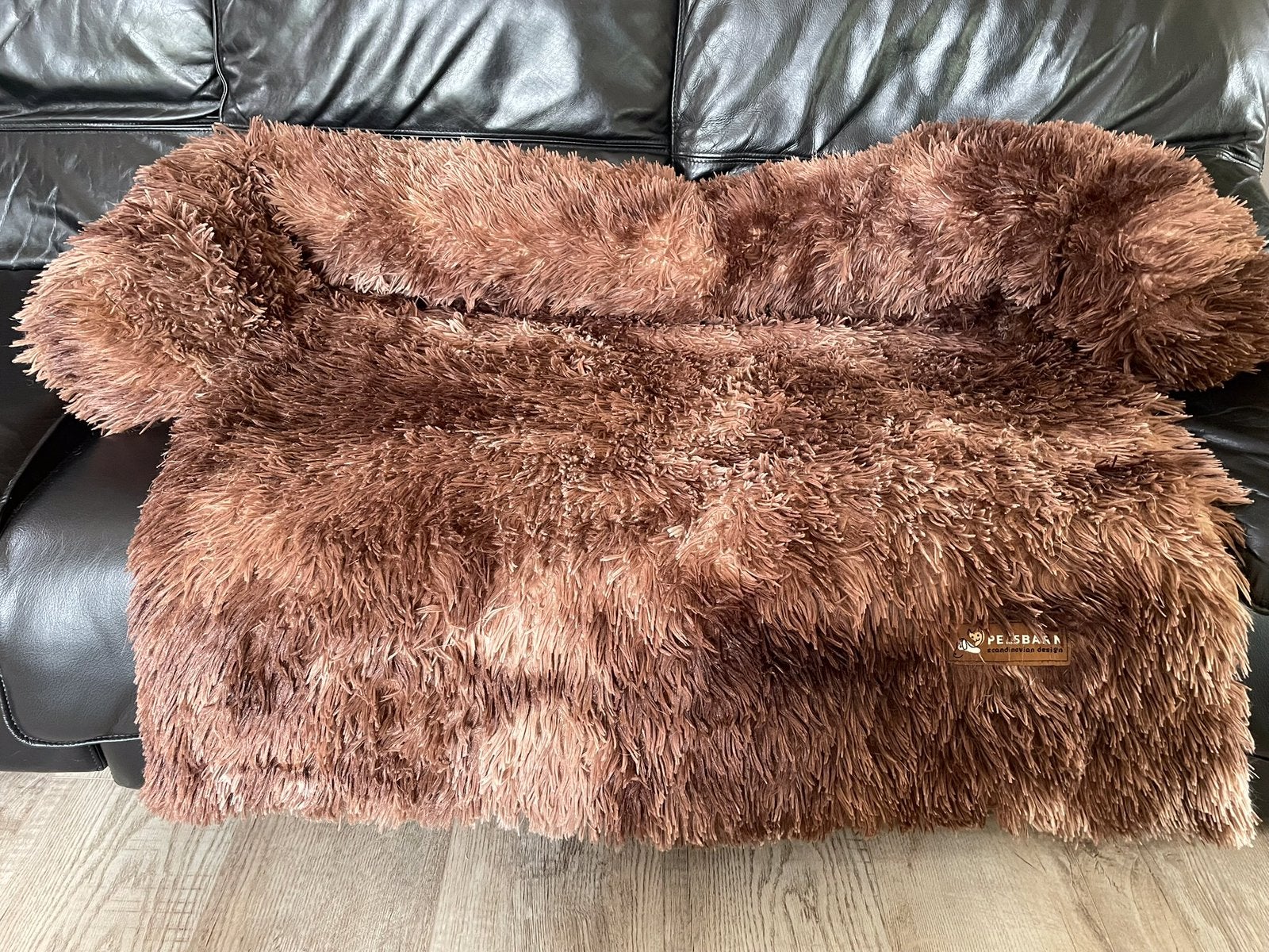 2 Hondenkussens fluffy Pelsbarn Maat L 100 cm breed., Animaux & Accessoires, Paniers pour chiens, Utilisé, Peluche, Enlèvement