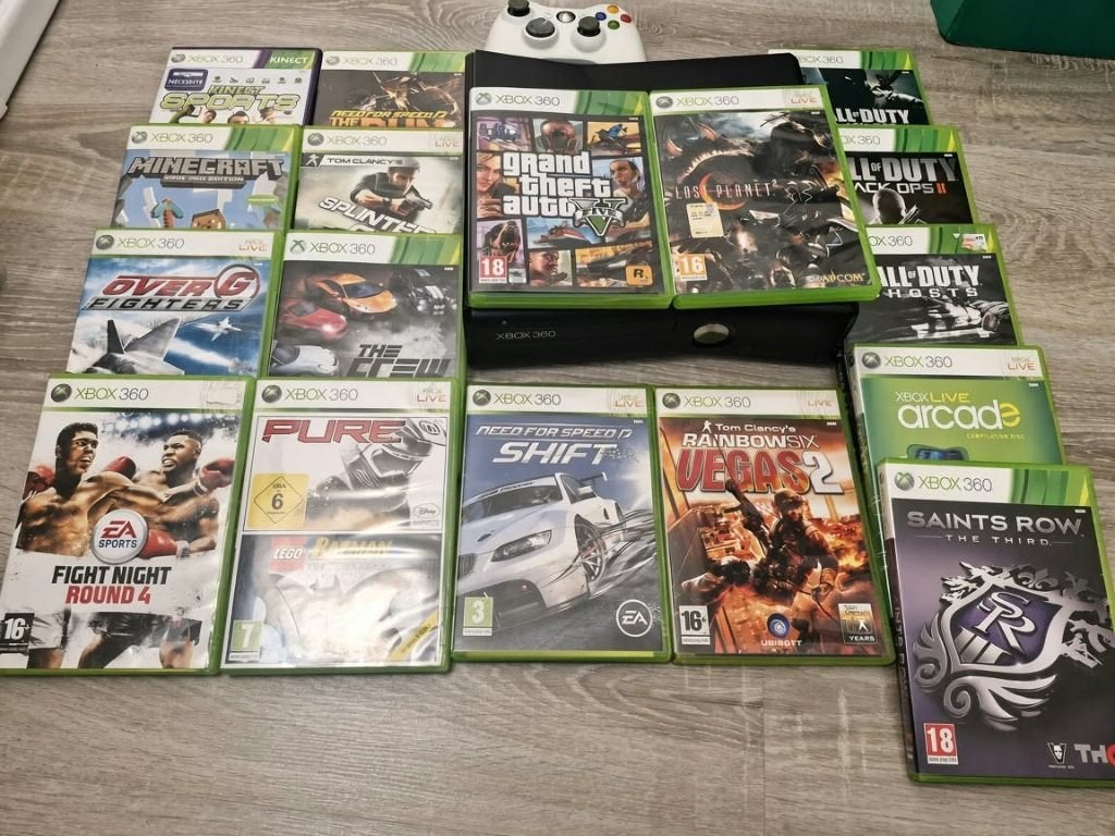 Xbox 360 + 1 controller + set van 18 games, Games en Spelcomputers, 4 GB, Ophalen of Verzenden, Met 1 controller, Gebruikt