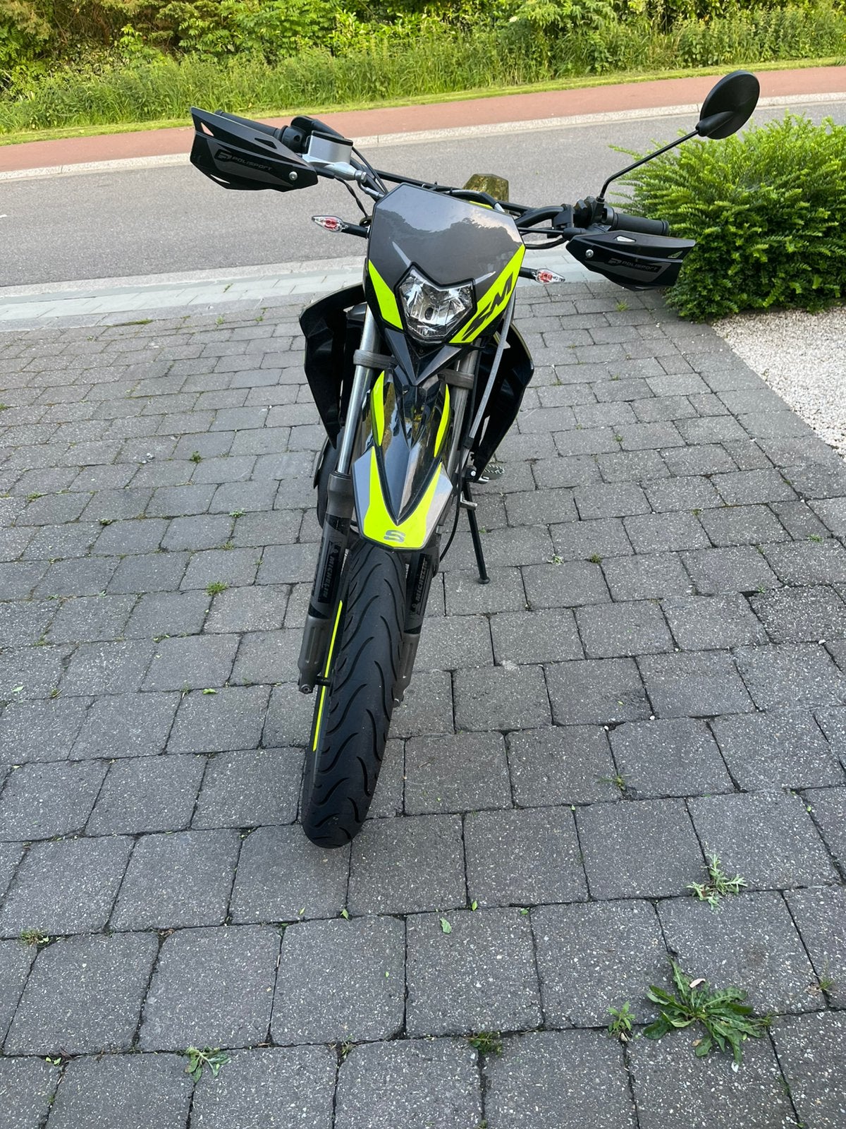 Silver/groene sherco 50cc 2024, Ophalen, Zo goed als nieuw