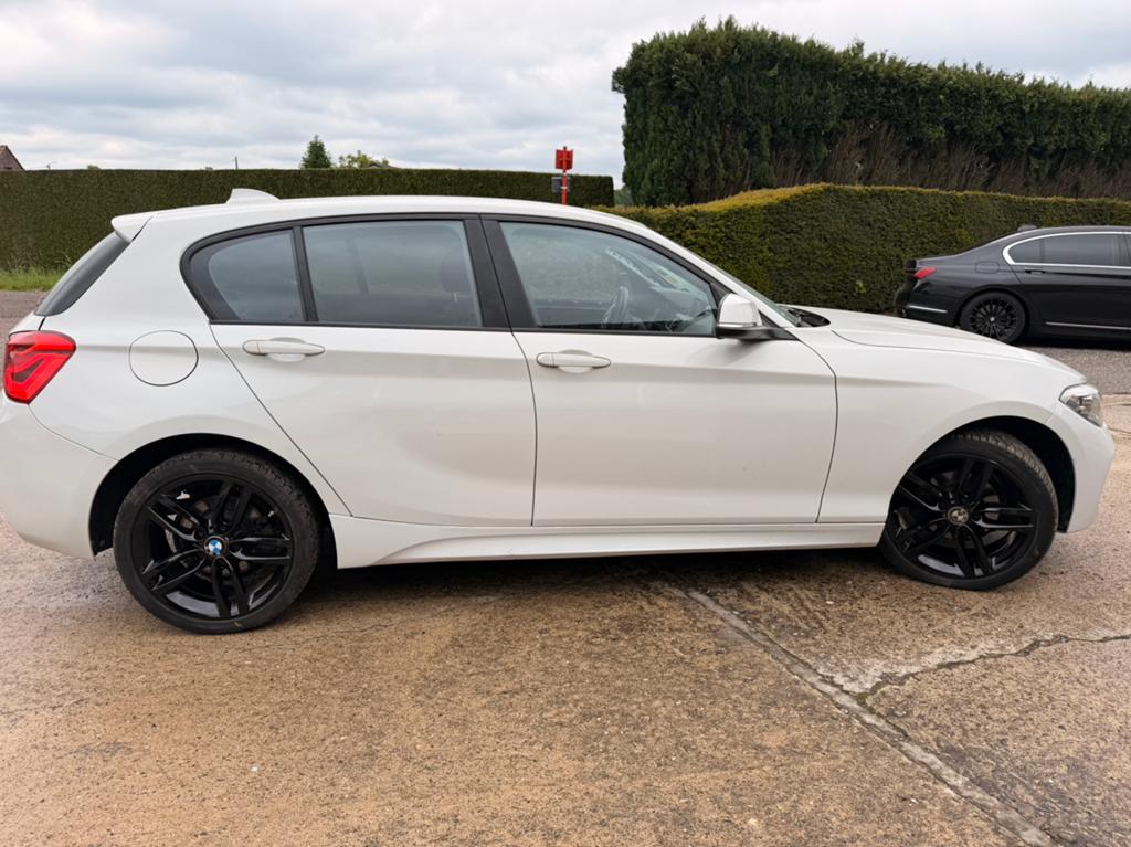 BMW 1 SERIE 118i ✅BENZINE M PAKKET 83000 KM, Auto's, 100 kW, 1498 cc, 1350 kg, 110 g/km