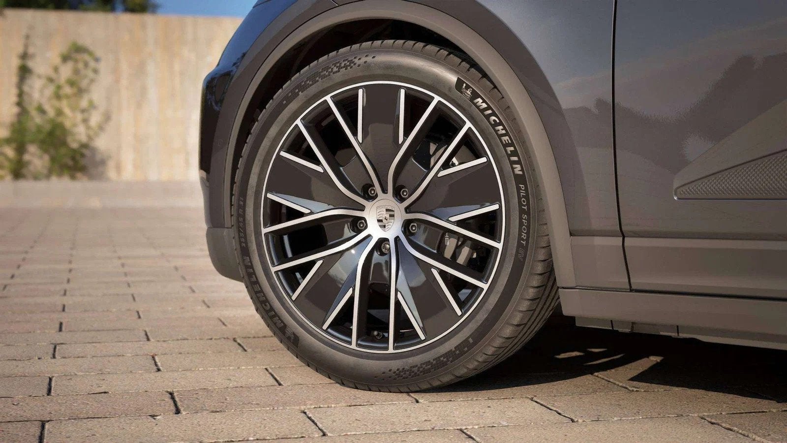 Porsche Macan 4/ 100 kWh/Sport Chrono/Pano/Head-Up/18-way/In, Cuir, Argent ou Gris, Achat, 408 ch