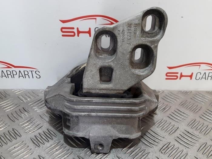 Support moteur d'un Mercedes B-Klasse, Autos : Pièces & Accessoires, 3 mois de garantie, Utilisé, -, -