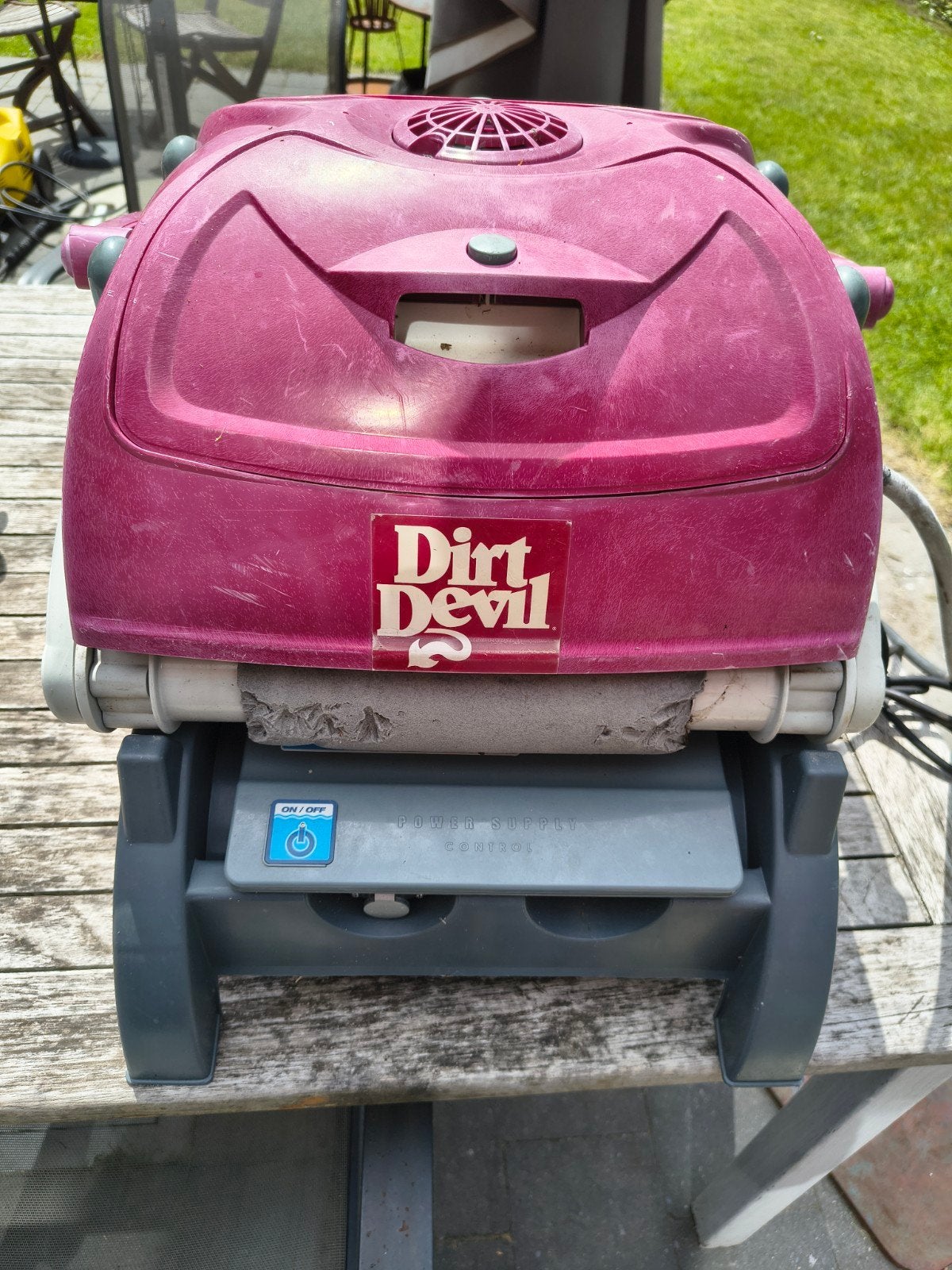 Robot de piscine Dirt Devil Fusions, Enlèvement