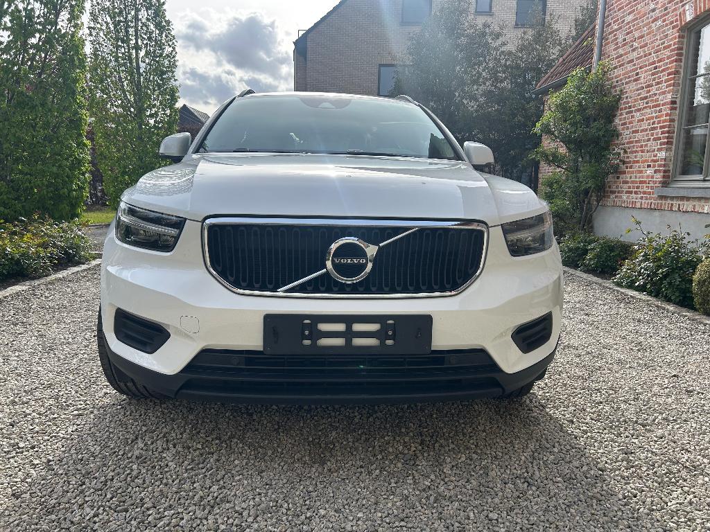 Volvo XC40, Voorwielaandrijving, 4 zetels, Stof, 4 cilinders
