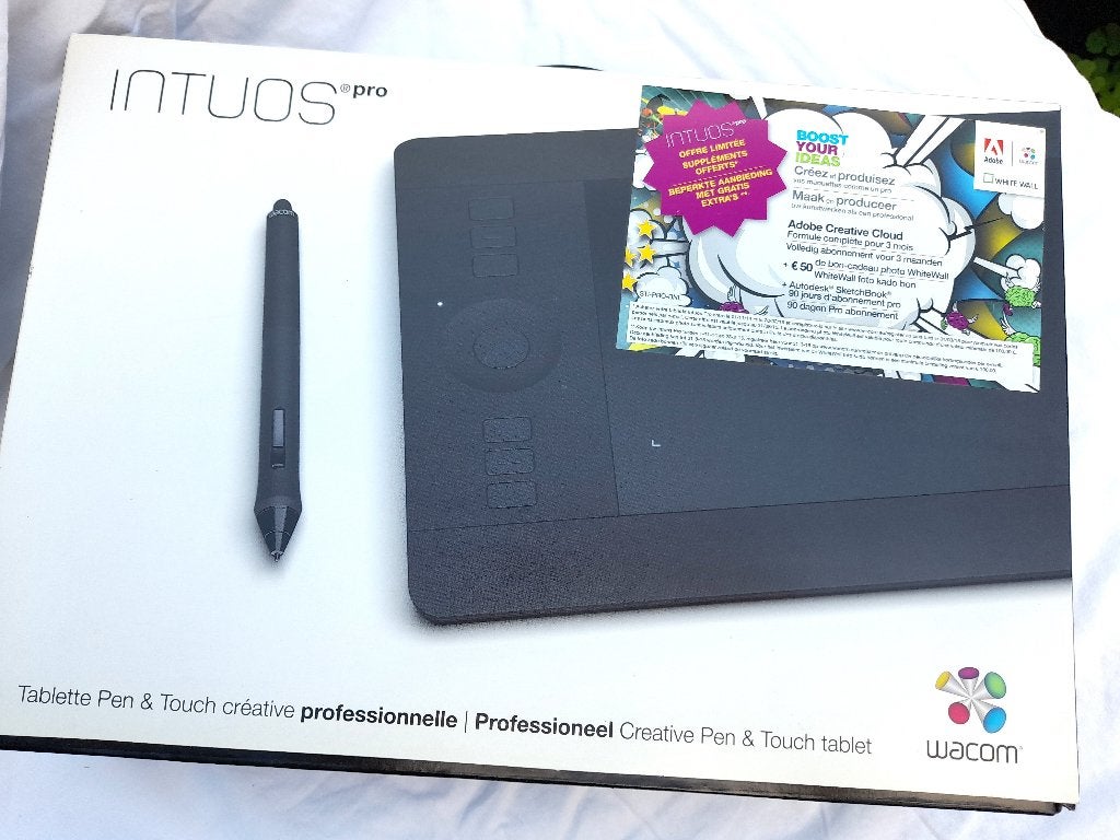 Wacom Intuos pro small PTH-451-FRNL, Informatique & Logiciels, Neuf, Enlèvement ou Envoi, Multi-touch, Wacom
