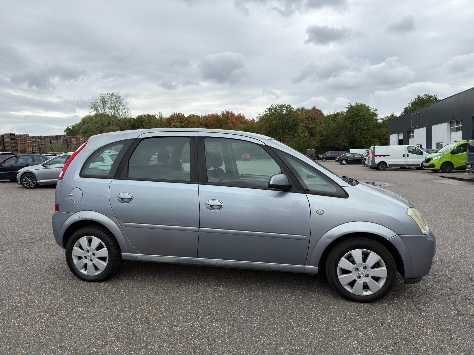 Opel Meriva 1.6 Benzine Automaat – AIRCO – 113.741 KM, Auto's, Zwart, 4 cilinders, 5 zetels, 5 deurs