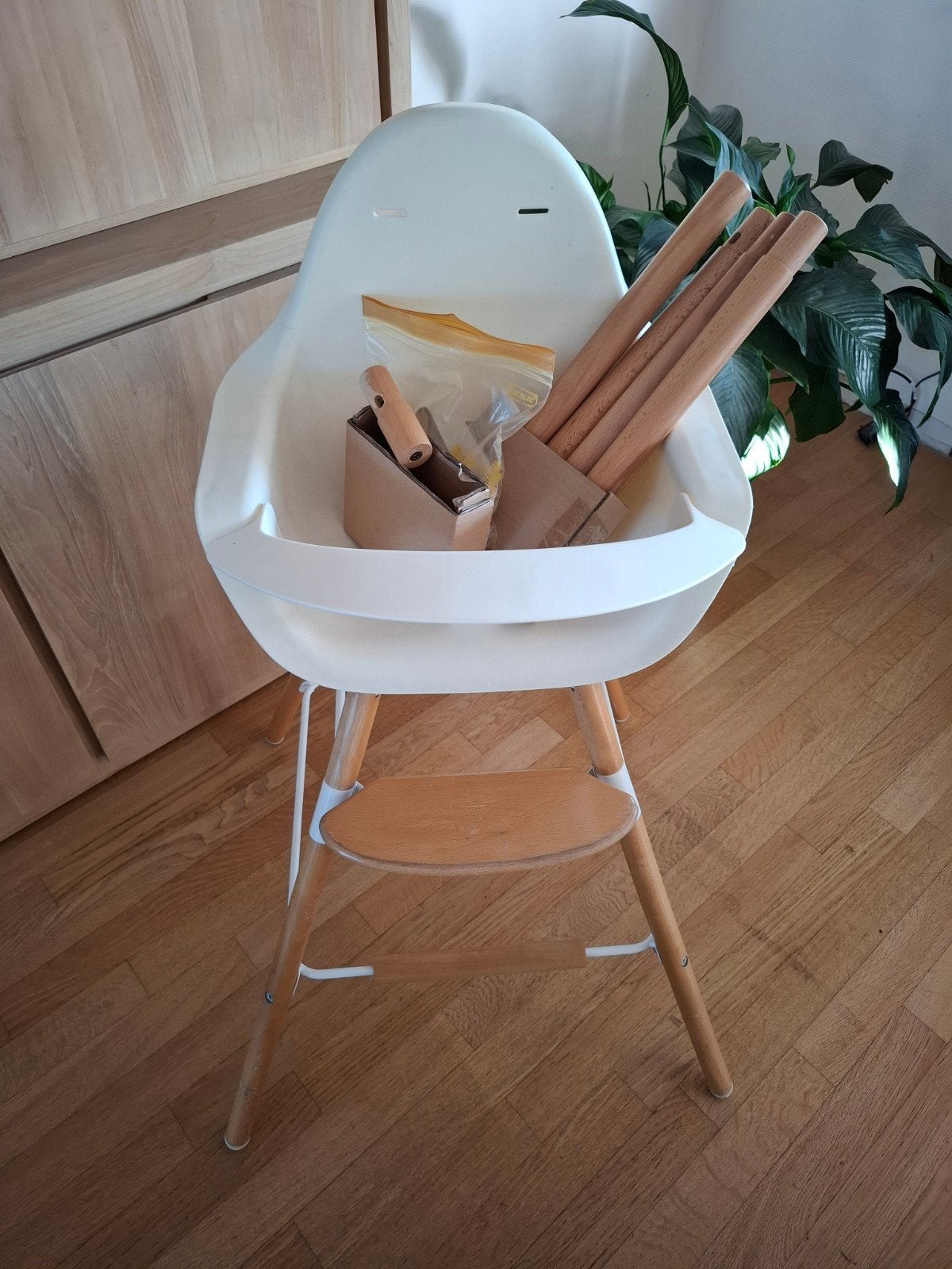 chaise de salle à manger Evolu à 2 pieds longs et marches, Enlèvement