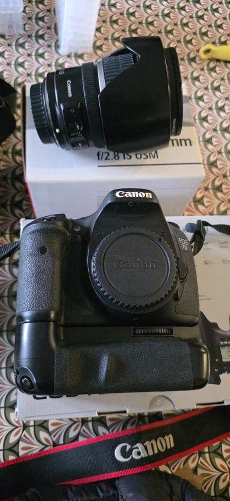 Canon 7D met 17-55mm f2.8 en 50mm f1.8 en accessoires, Ophalen, Canon