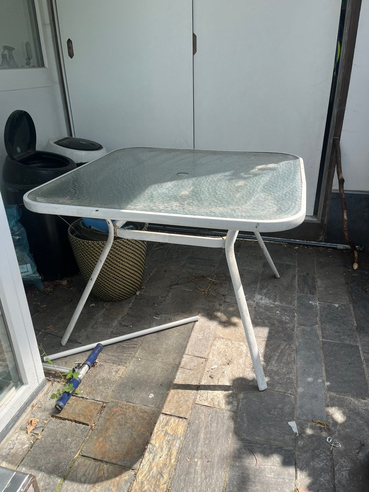 Tuintafel te geef, Ophalen, Gebruikt, Vierkant, Metaal